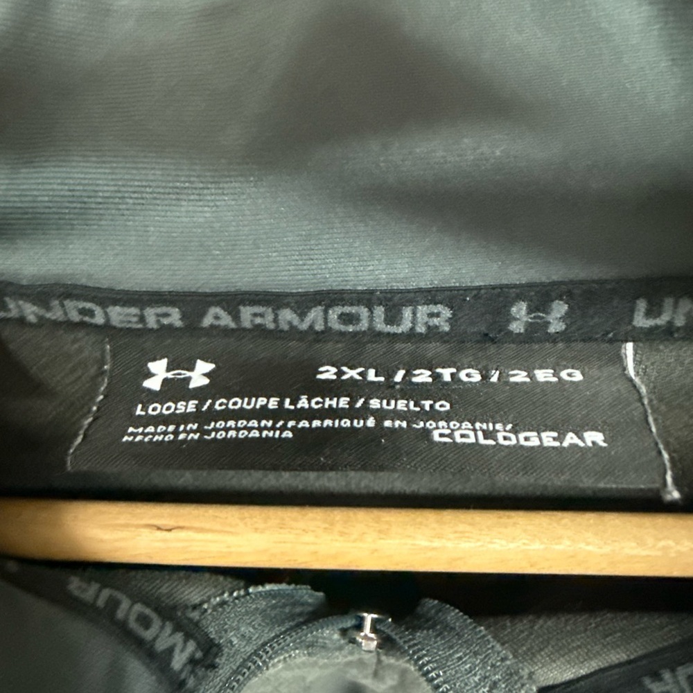 Under Armour Men’s Heather Gray Quarter-Zip Pullover (Pinehurst GC) - Picture 3 of 4